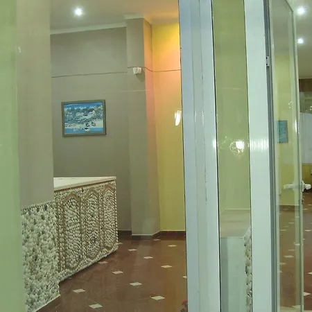 Blendi Hotel *